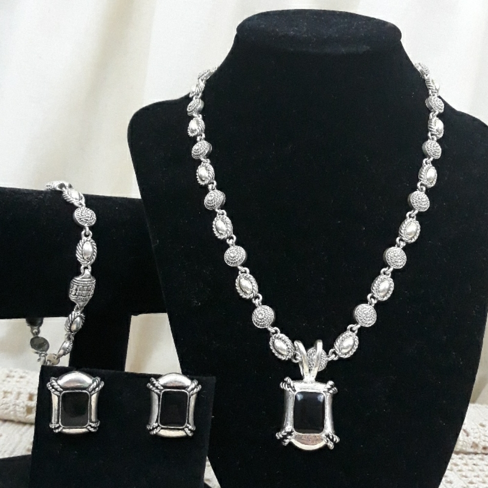 Avon Necklace, Bracelet, and Clip On Earring Set